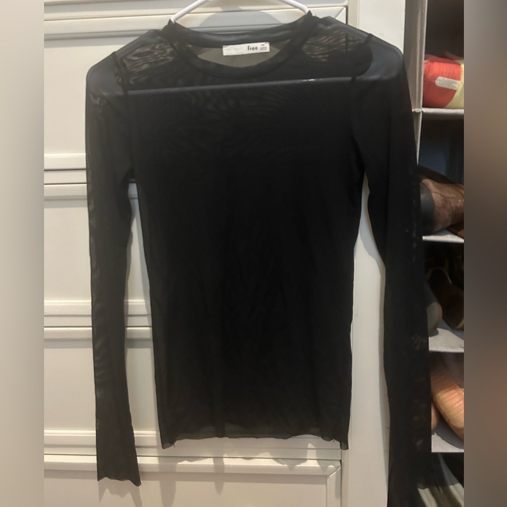XS Wilfred Free (Aritzia) black mesh long sleeve top